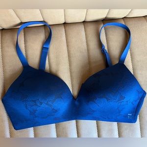 Tommy John | Second Skin Comfort Lace Lightly Lined Wireless Bra | Size 34D